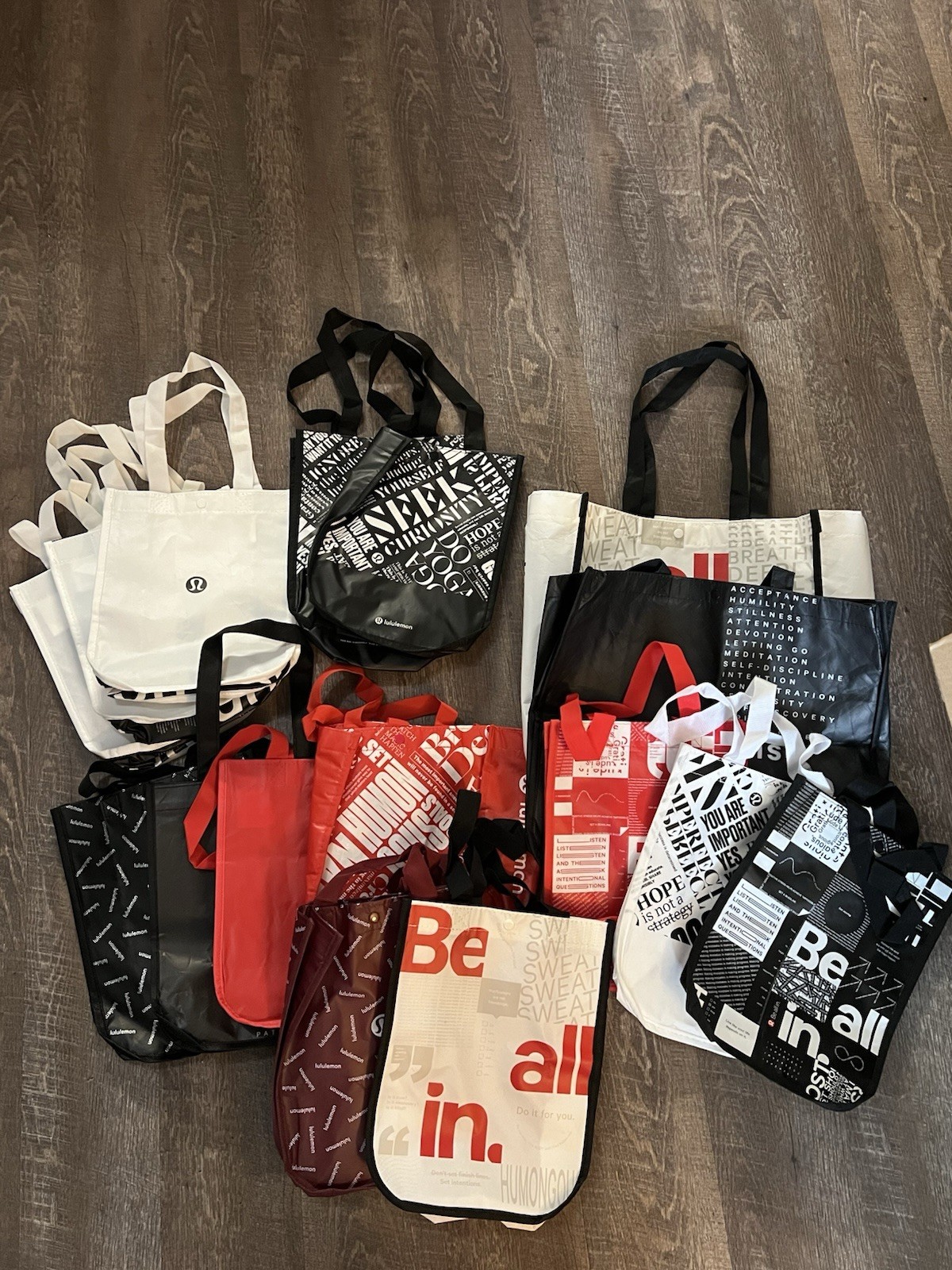 Lululemon Lot Of 16 Reusable Shopping Bags Various Colors Black Red White Sm/Lg