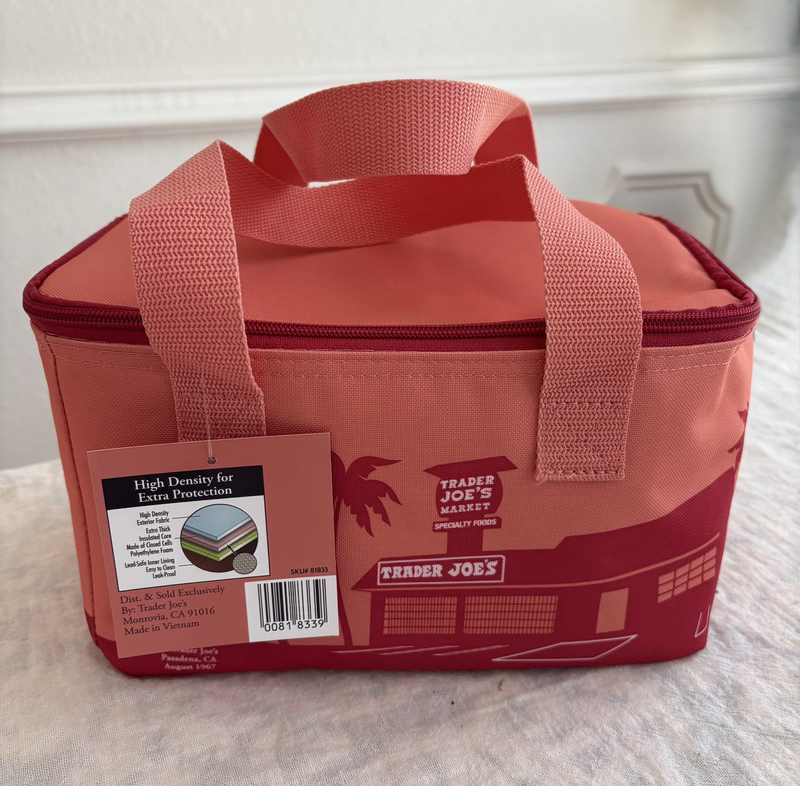 Trader joe’s Mini Insulated Bag PEACH LIMITED EDITION