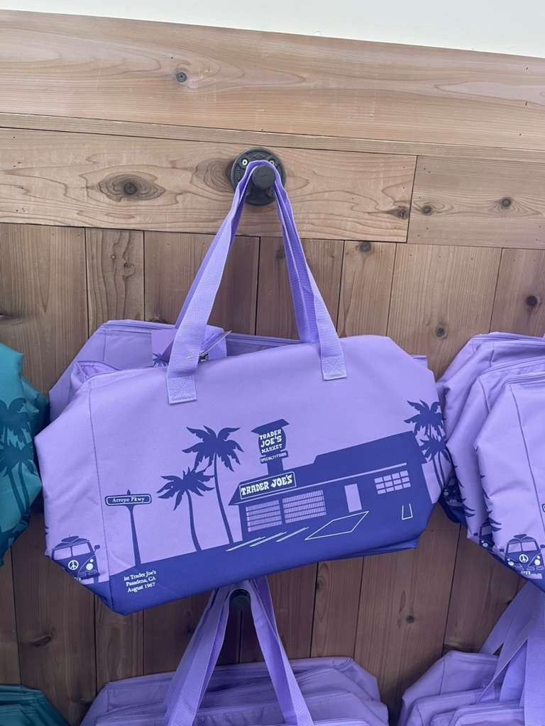 NEW! LAVENDER (Purple) Large Trader Joe’s Insulated Cooler Bag
