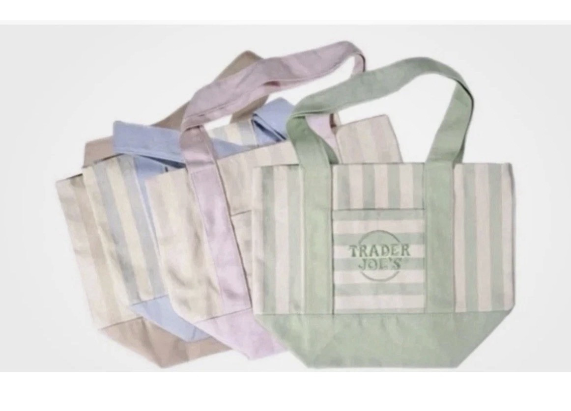 Trader Joe’s Reusable Tote Bag – Multicolor Striped Stripe Pattern