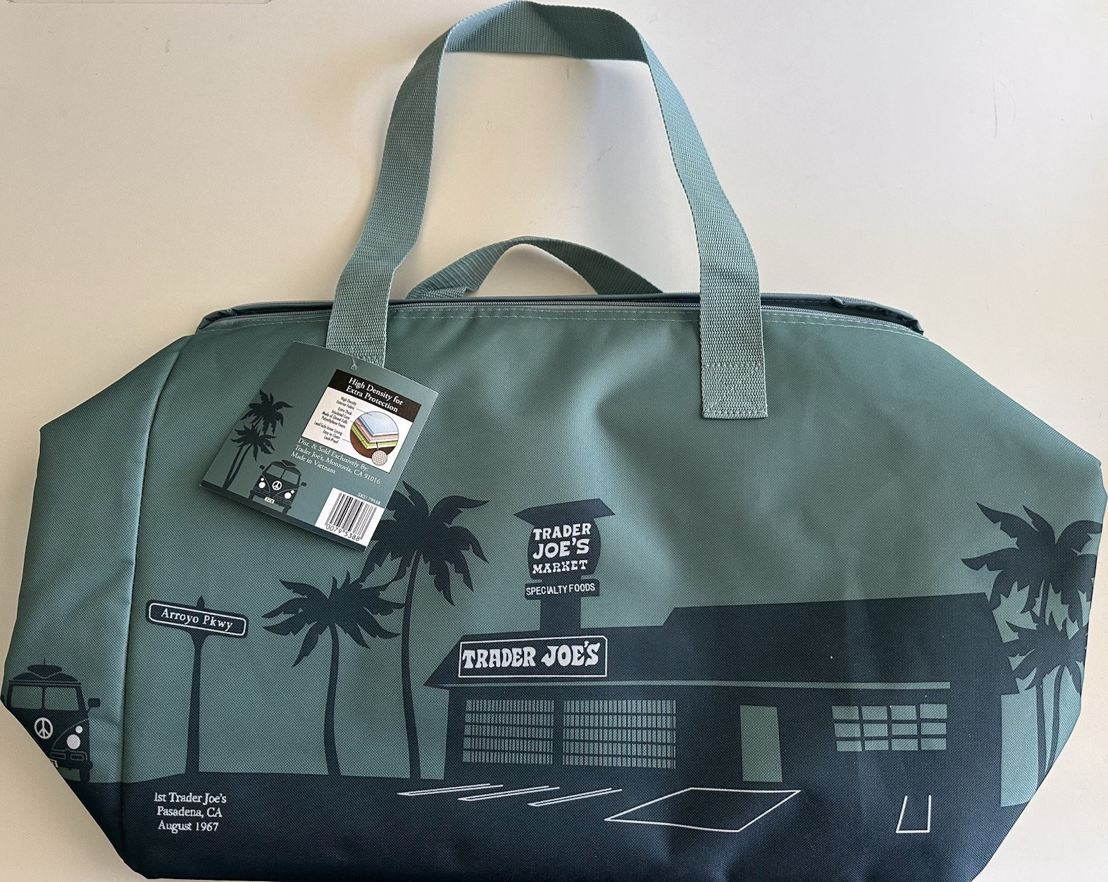 Trader Joe’s LARGE Reusable Insulated Shopping Bag Green 8 Gallon Foldable
