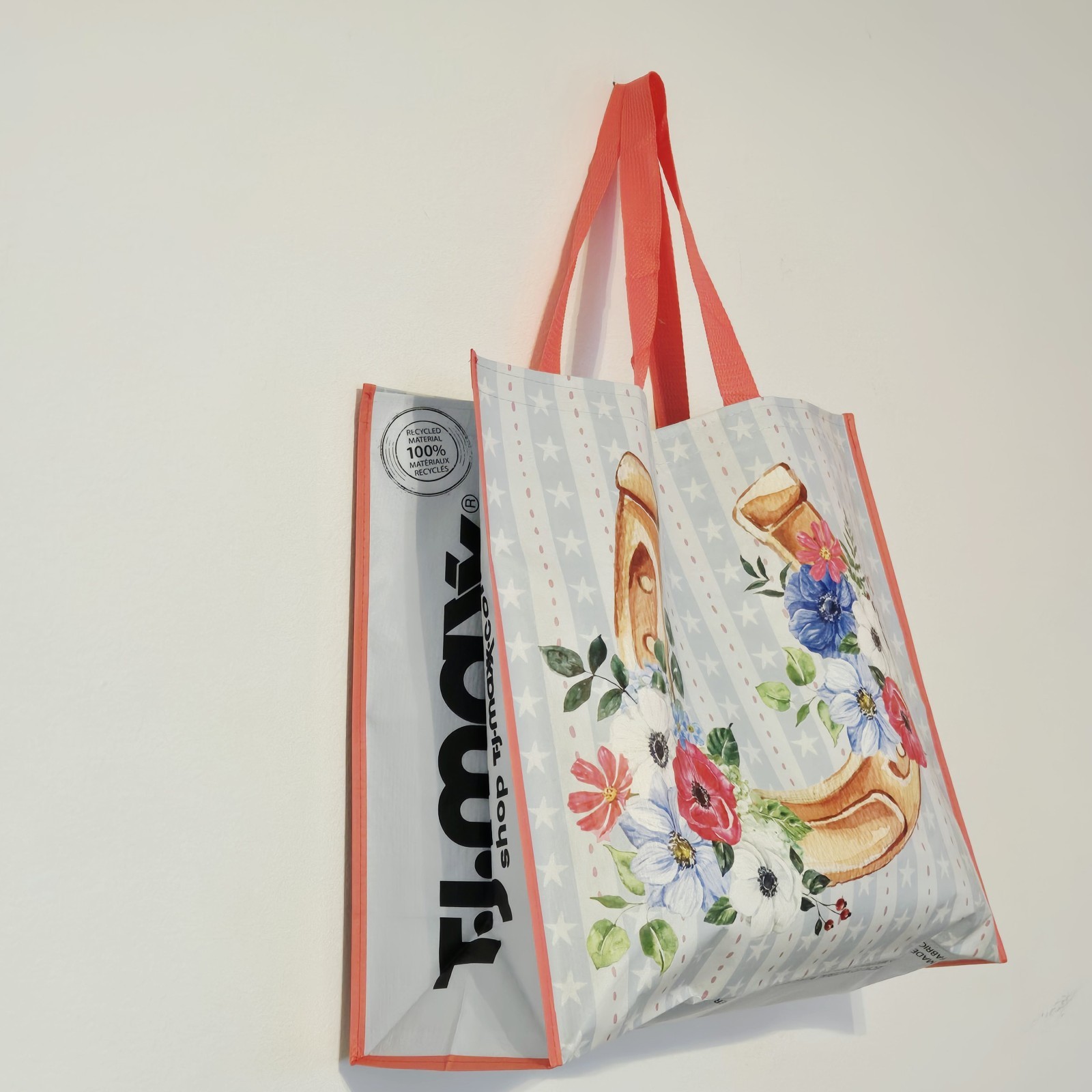 Kentucky Derby Themed Horseshoe Flowers Stars Stripes Gift Bag Reusable TJMaxx