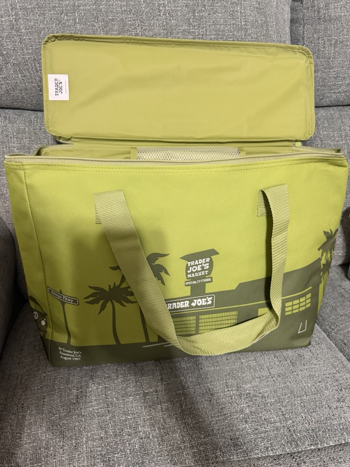Trader Joes Large 8 Gal Insulated Reusable Cooler Tote Bag Olive Avocado Green