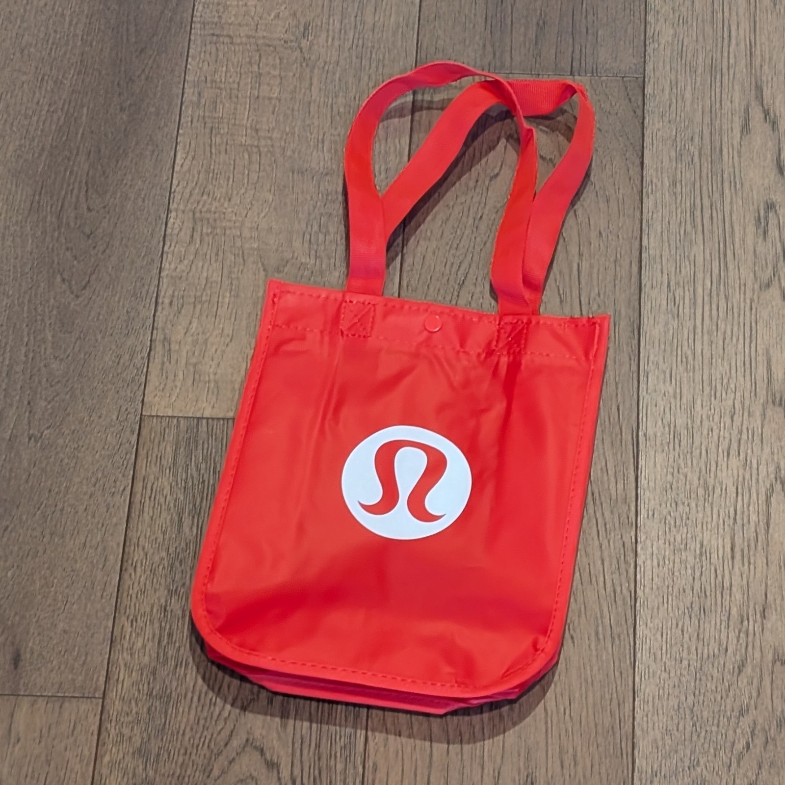 Lululemon Lot of 2 Large Small Shopping Totes Lunch Bags 🩷 Red 🩷 *NEW!* ⚡ Ship