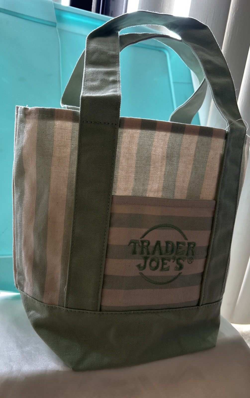 NEW TAG TRADER JOE’S TRENDING STRIPED MINI CANVAS TOTE GREEN SHOP/BEACH/TRAVEL