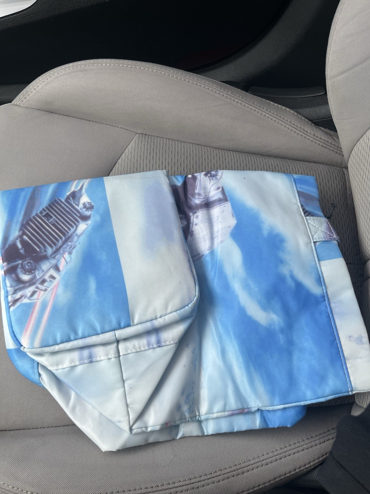 GAP Reusable Foldable Shopping Bag Blue/White All-Over Pattern 11×6 in