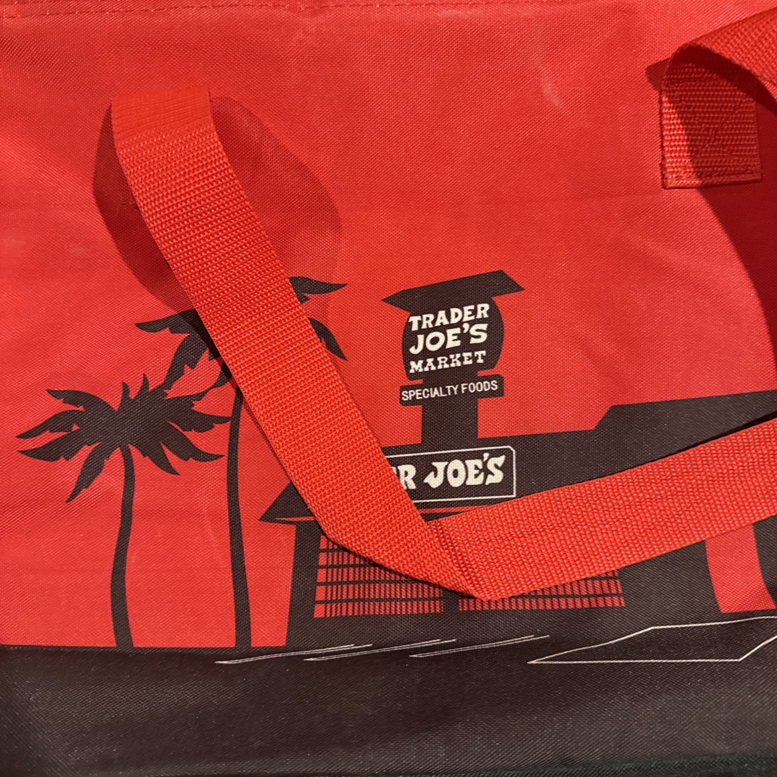 Trader Joe’s XL Red 19”L x 13”H Insulated Tote Freezer Cooler Bag Market Shoppe