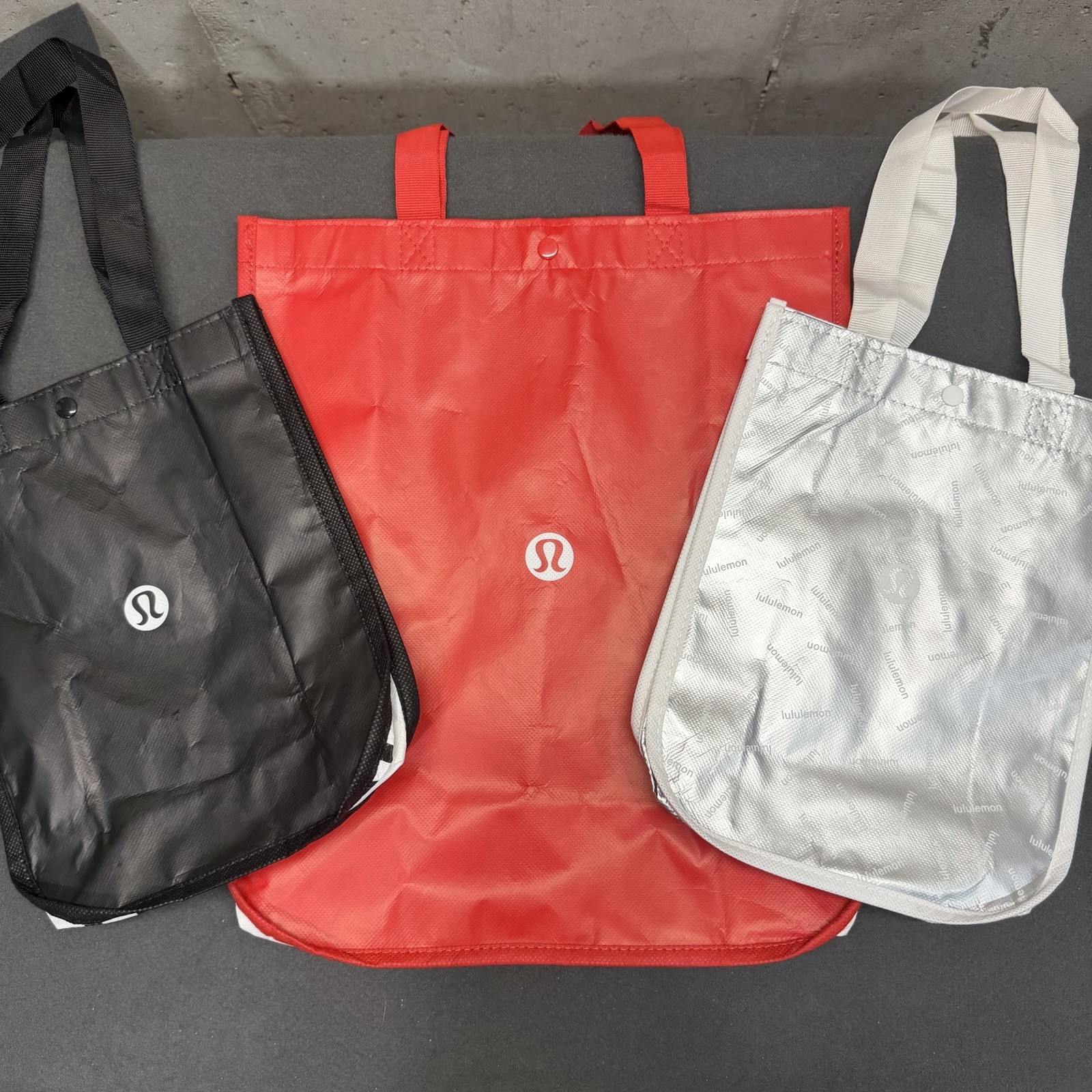 Lululemon Reusable Shopping Bags Lot Of 3 – 1 Large & 2 Small – Black Red Silver
