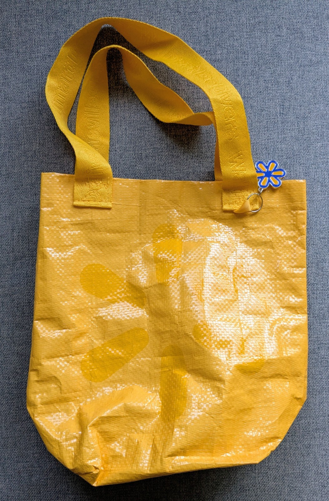 Walmart Delivers Vinyl Yellow Tote Reusable Shopping Bag With Blue Keychain NEW