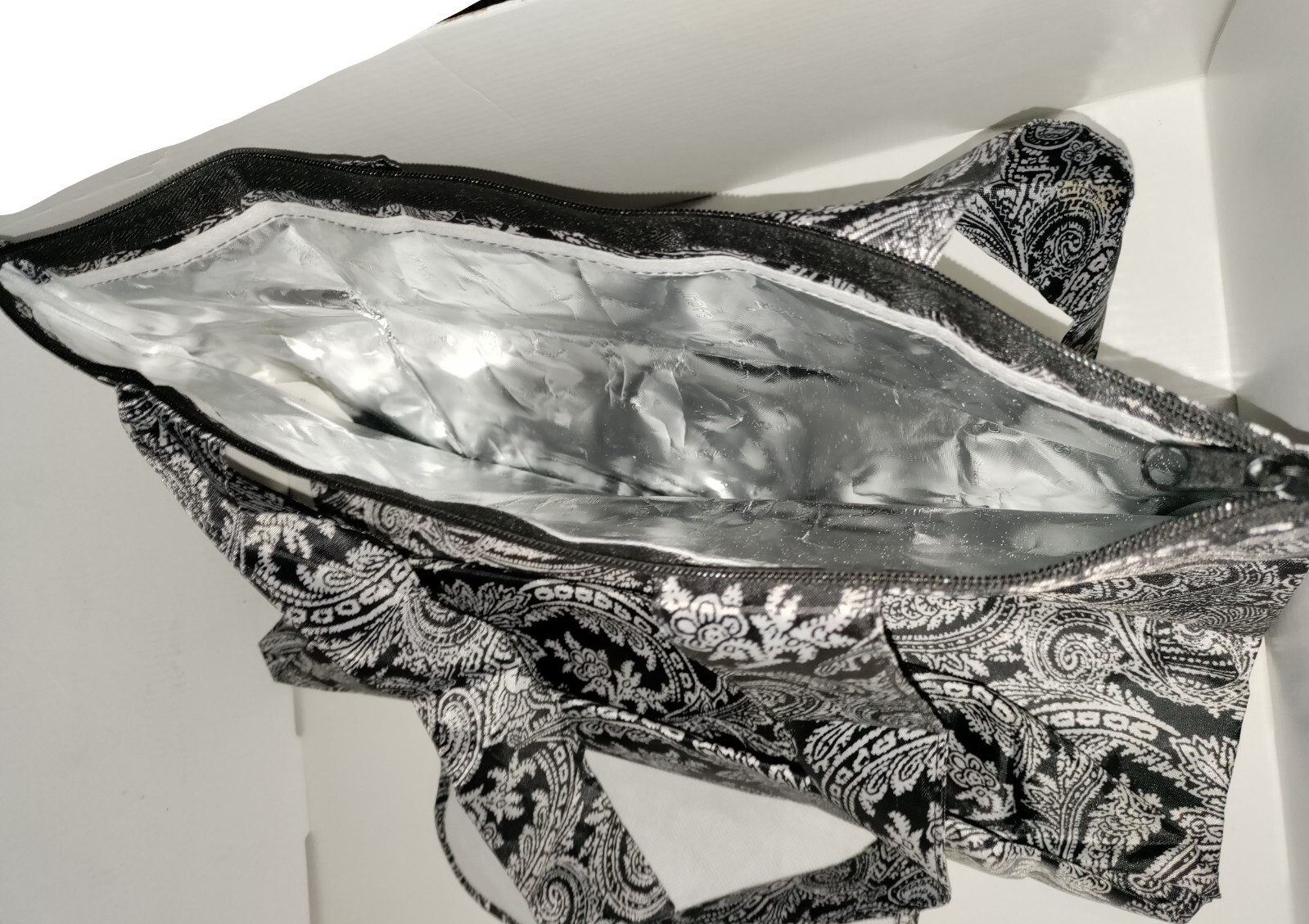 SACHI Black/White Toile Print Insulated Foldable Tote/Market (A9)