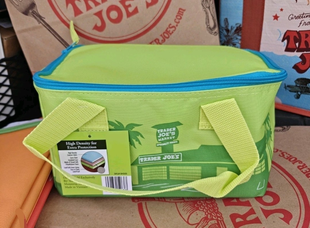 Trader Joe’s 2026 Mini Insulated Tote, Light Green