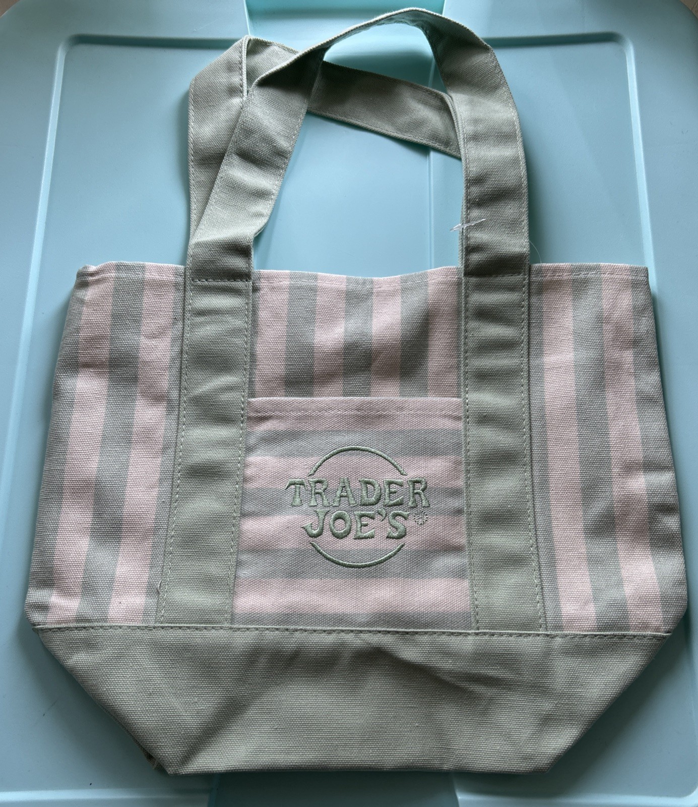 NEW TAG TRADER JOE’S TRENDING STRIPED MINI CANVAS TOTE GREEN SHOP/BEACH/TRAVEL