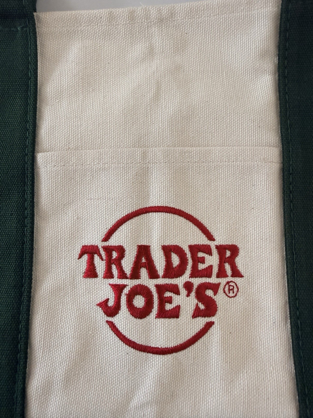 *NEW* LIMITED EDITION – Trader Joe’s Green & Beige Solid Canvas Reusable Bag