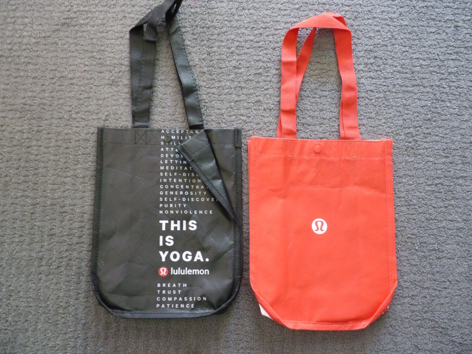 Lululemon Reusable Shopping Tote Bags (4) Small Totes Different Designs (G)
