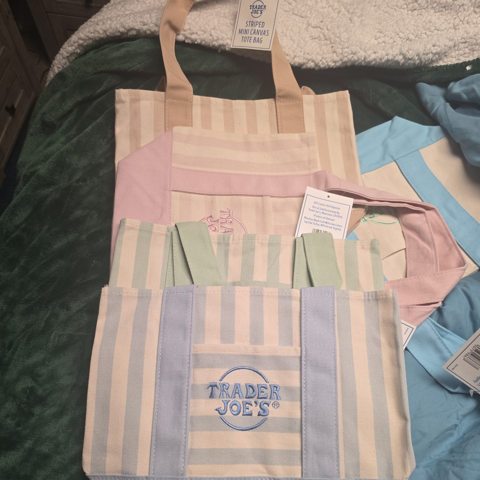 Trader Joe’s set of 4 Striped Multicolor Tote Bag 2026 Limited Edition Set of 4