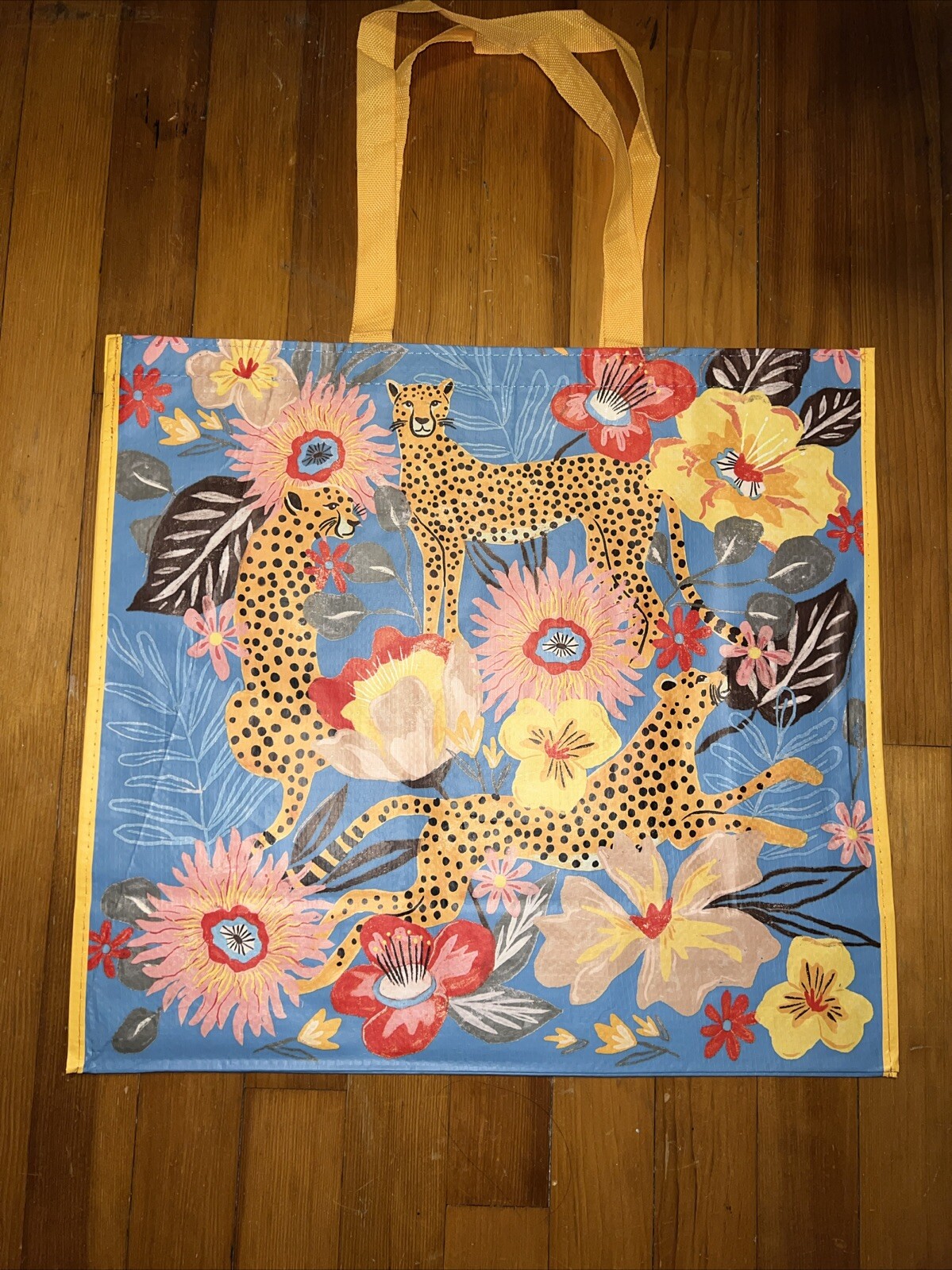 REUSABLE SHOPPING TRAVEL TOTE BAG LEOPARDS ECO FRIENDLY TJMAXX NEW