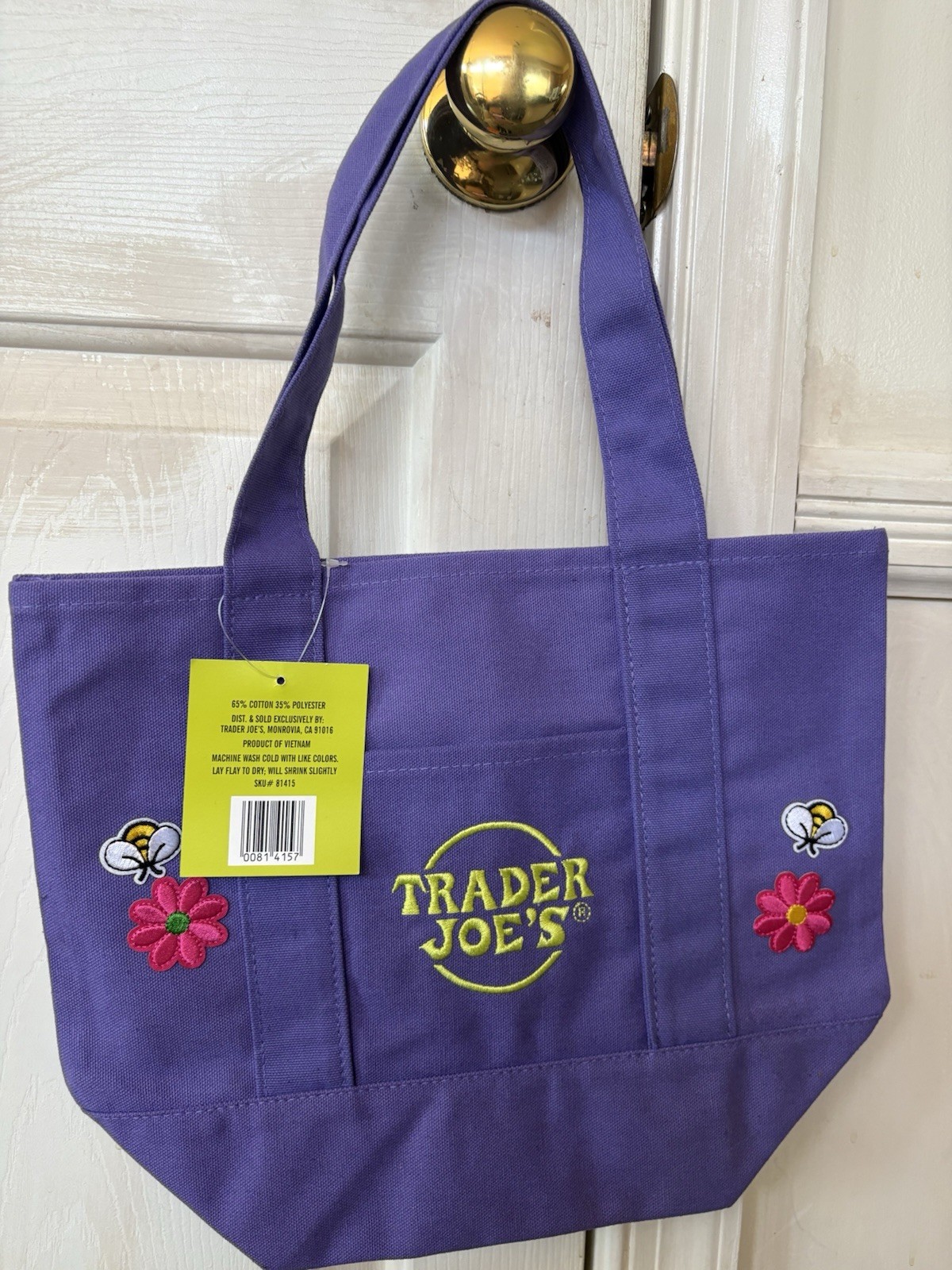 Trader Joe’s One Mini Bag Embroidery Special 4 Flowers and 4 Bees