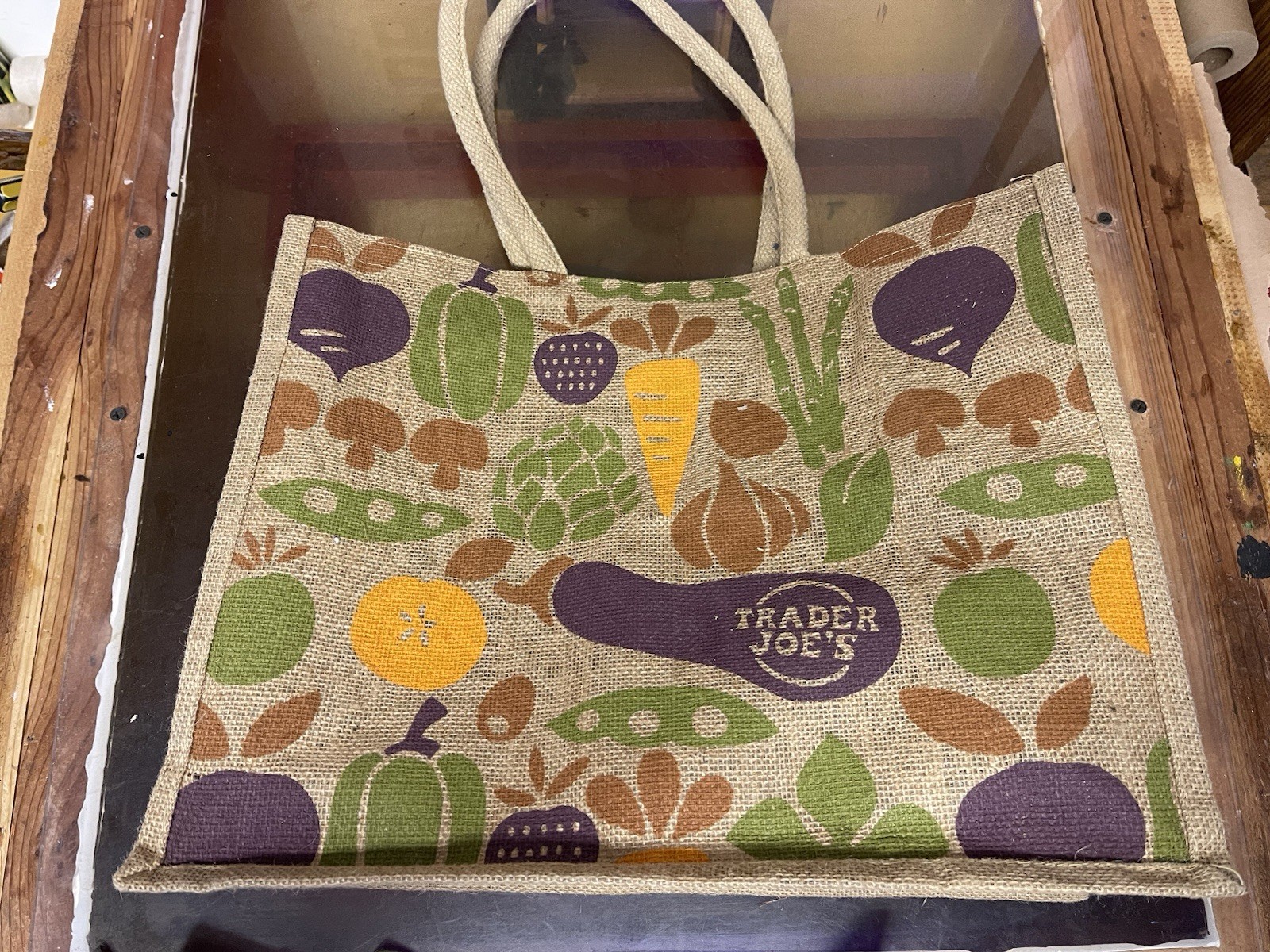 Trader Joe’s Jute Burlap Expand Tote Bag Vegetables Eggplant 17”x13”x8”