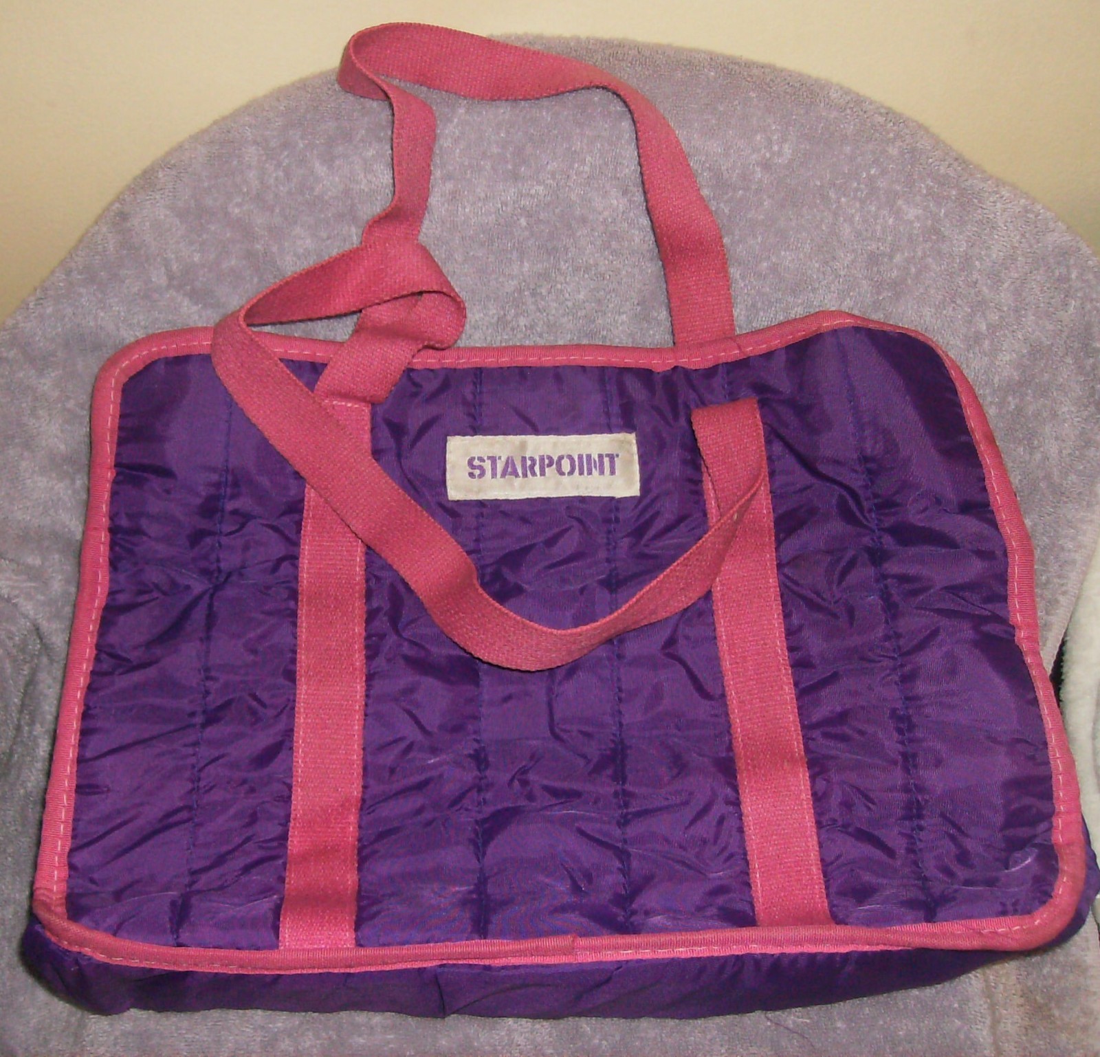 PURPLE & PINK QUILTED 3 POCKET TOTE BAG CENTER POCKET ZIP CLOSE 15″ x 12″ NEW