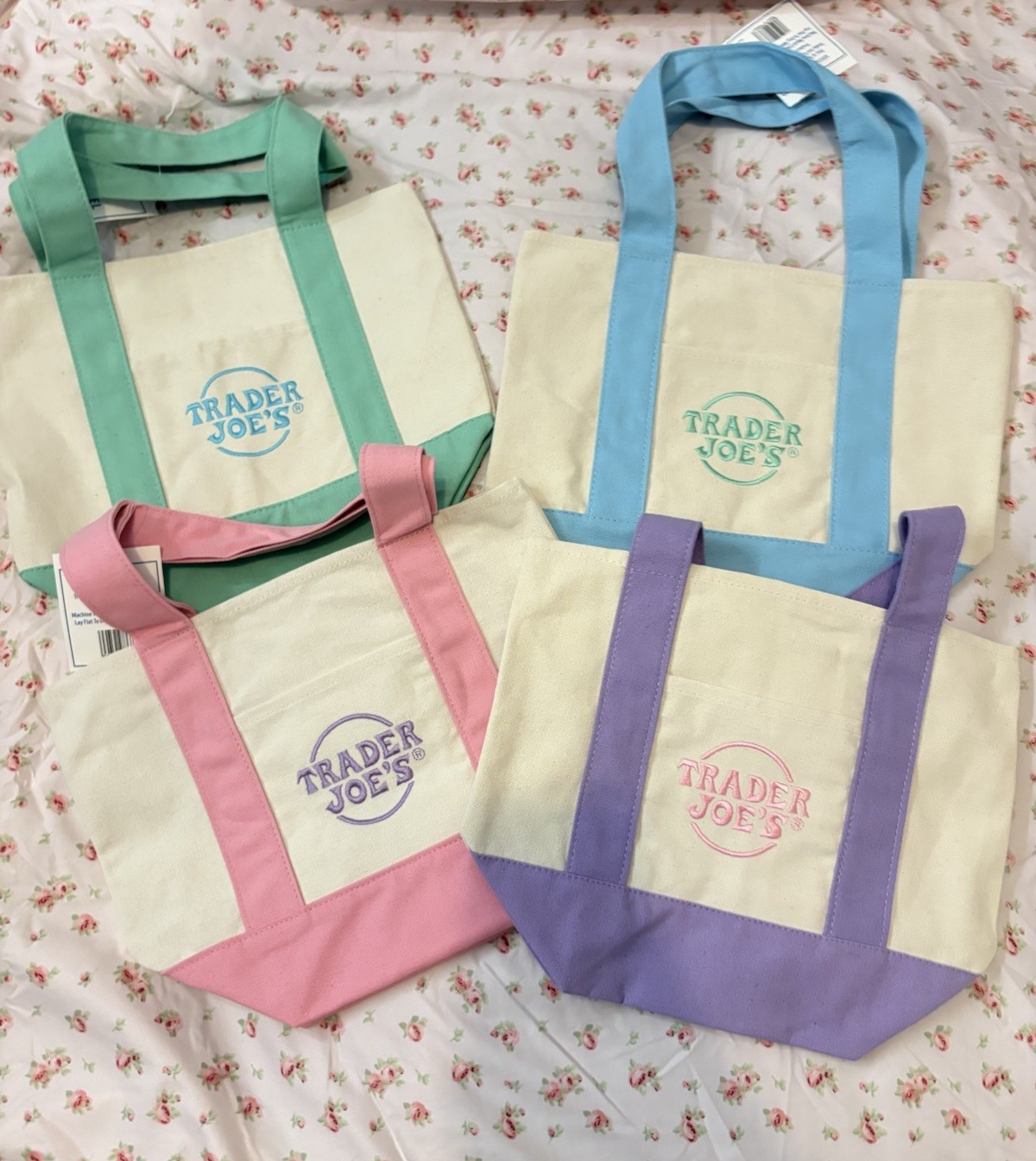 NEW!!Trade Joes (LIMITED EDITION) : Spring Mini Tote Bags 4ct (multicolor)