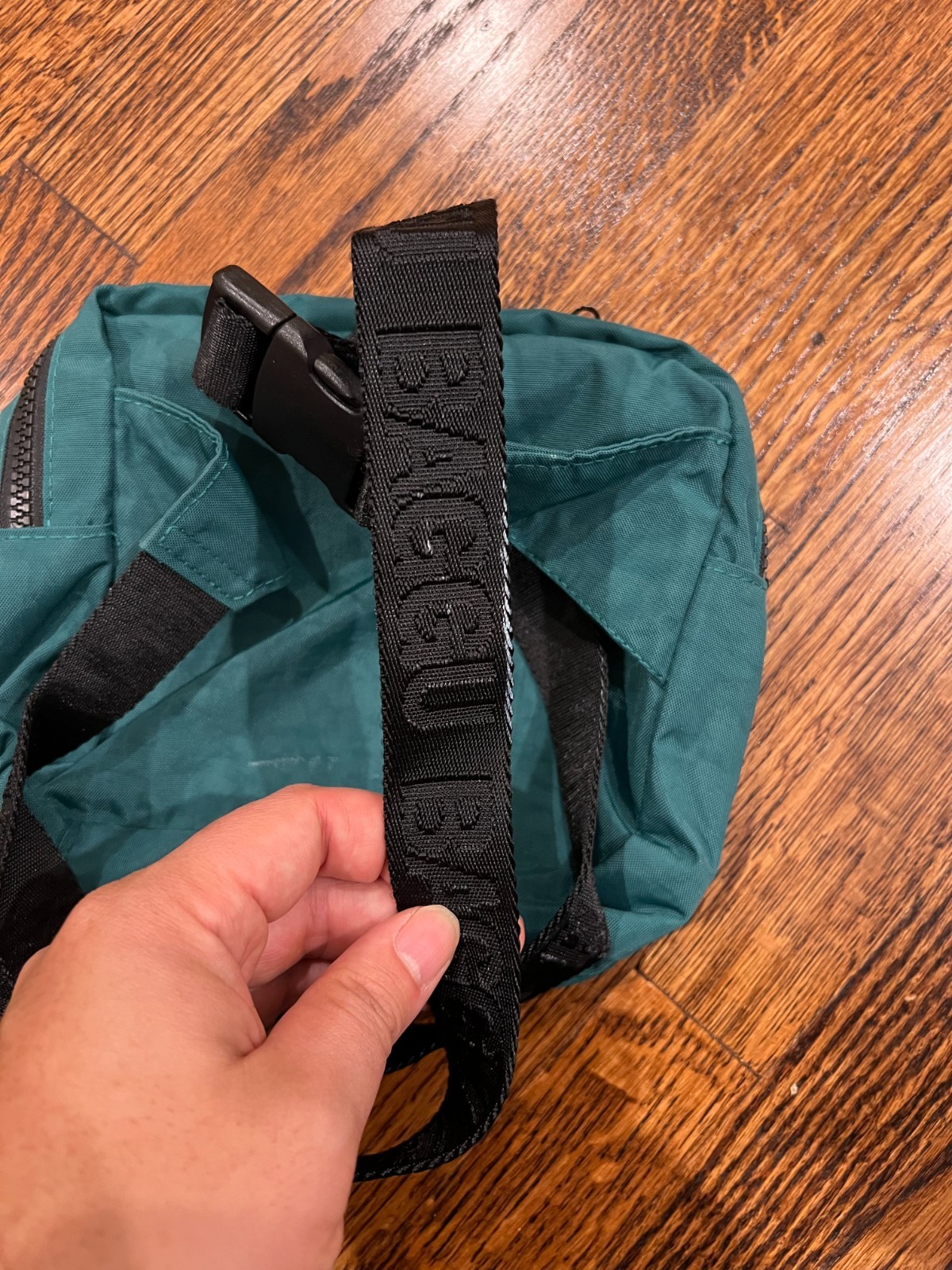 BAGGU Peanuts Embroidered Green Fanny Pack Crossbody Bag Used