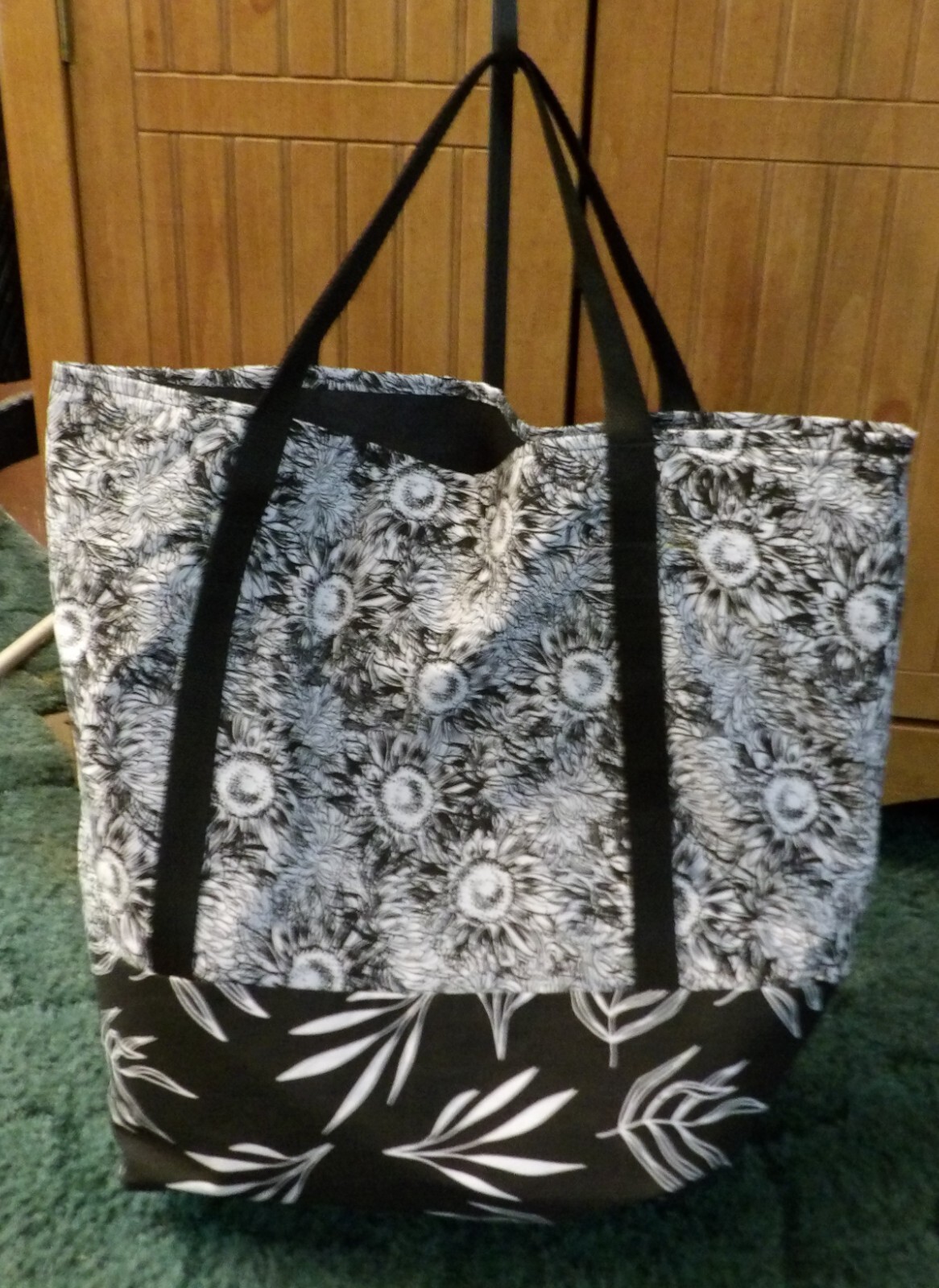 Grocery or Tote Bag 17×20-1/2×5 Eco-Friendy Reusable Black and White A201