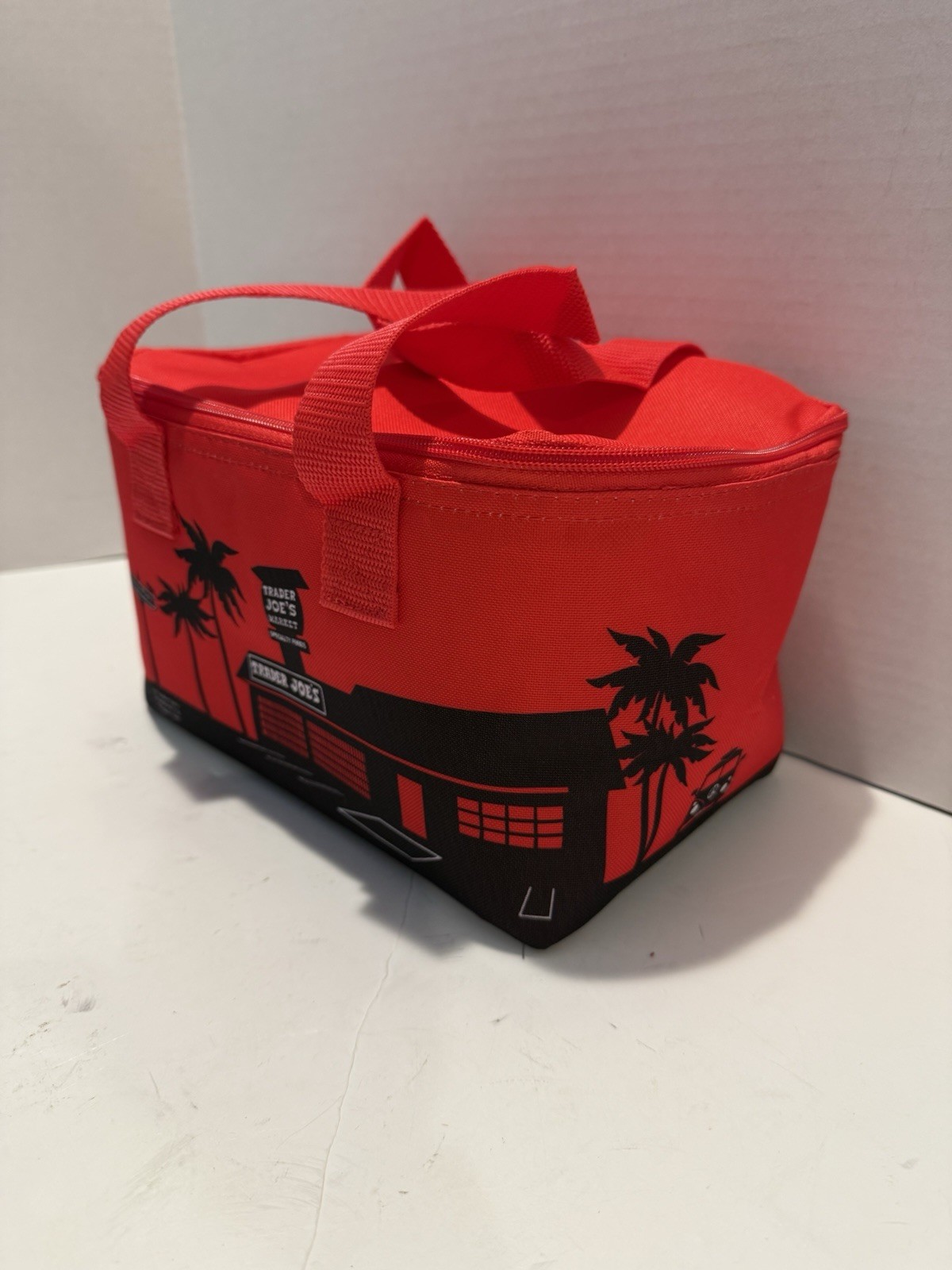 Trader Joes Small 1.5 Gal Reusable Insulated Shopping Bag Cooler Red Carry Tote