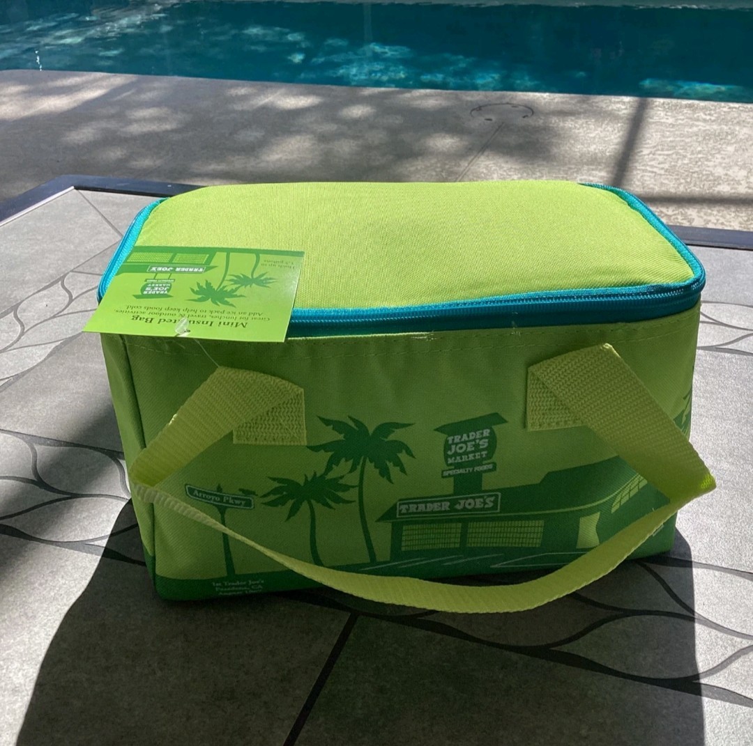 Trader Joe’s LIME GREEN BLUE ZIPPER Mini Insulated Summer 2026 Tote 1.5 Gal NWT