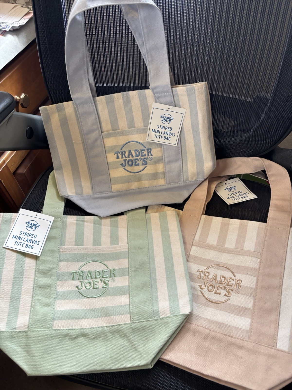 Trader Joes Striped Pastel Mini Tote Bags Set Of 3 NWT!